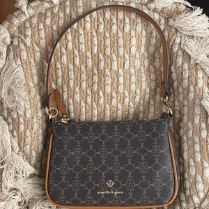 Cute Small Wristlet/Shoulder Bag 💼